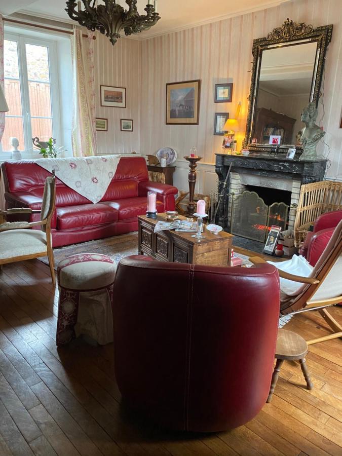 Le Trianon Bed & Breakfast Le Bourgneuf-la-Foret Bagian luar foto