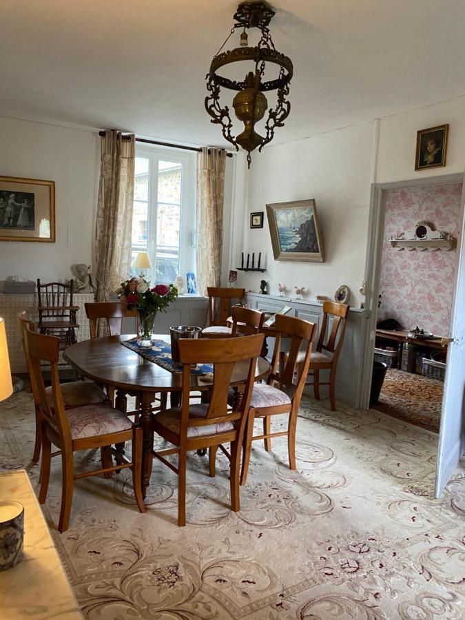 Le Trianon Bed & Breakfast Le Bourgneuf-la-Foret Bagian luar foto